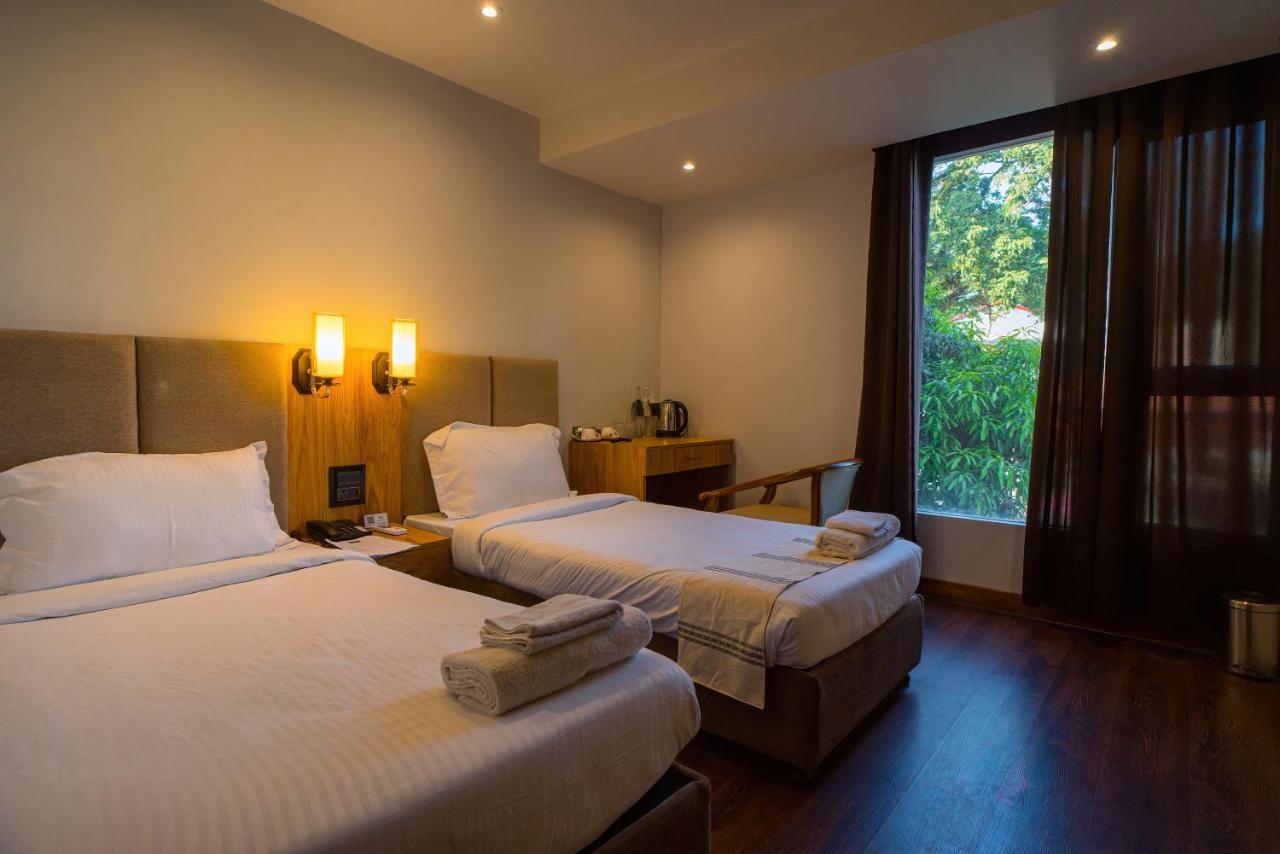 Emerald Hotel Āīzawl Eksteriør billede