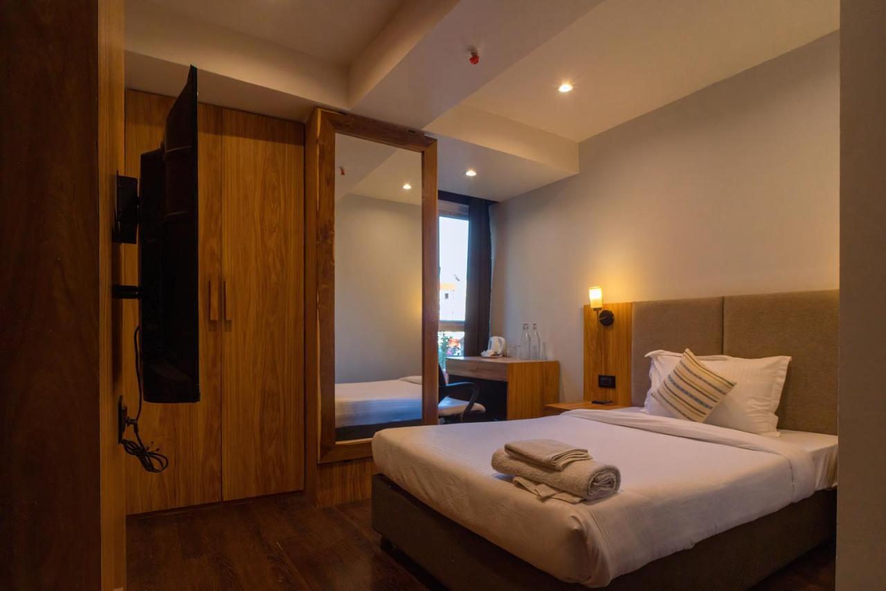 Emerald Hotel Āīzawl Eksteriør billede